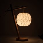 Lampe de salon, charme romantique, bois motifs ours, LUSSIOL Tippi