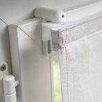 2 supports métalliques auto-serrants renforcés, blanc, pour tout type de store